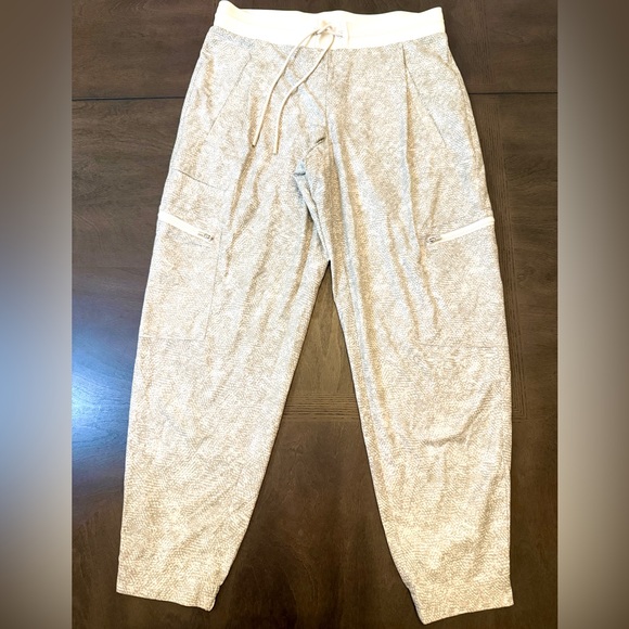 Athleta - Venture Printed Joggers - Picture 1 of 11